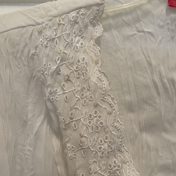 White Top - Picture 3 of 4